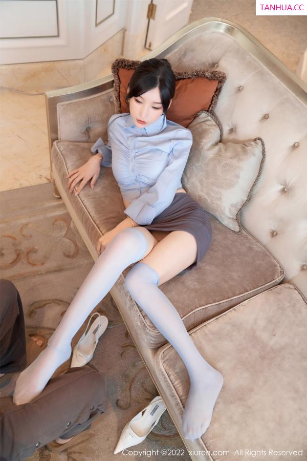 周于希dummy  [XiuRen]高清写真图 2022.11.04 No.5812 周于希Sally 短裙美臀第71张图片